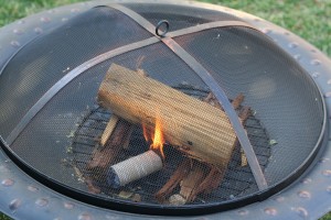 how to build a bonfire