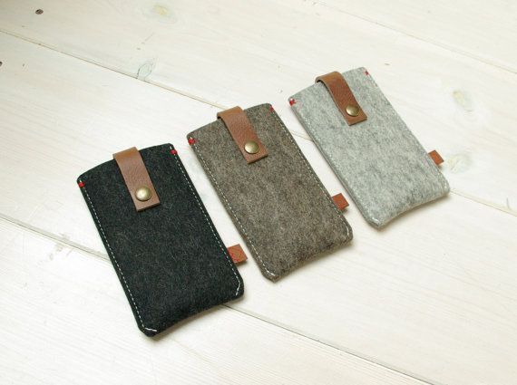 iPhone 5 cover felt & leather closure